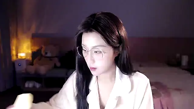 Snapshot of Lucky-baby chatting on December 17, 2:44 pm Lucky-baby online show from December 17, 2:44 pm
