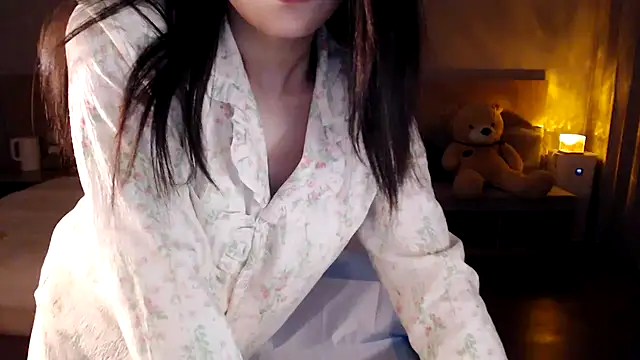 Snapshot of Lucky-baby chatting on December 25, 5:37 pm Lucky-baby online show from December 25, 5:37 pm
