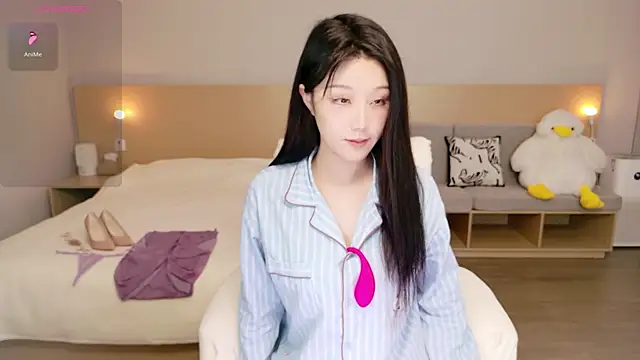 Lucky-baby online show from February 5, 1:49 pm