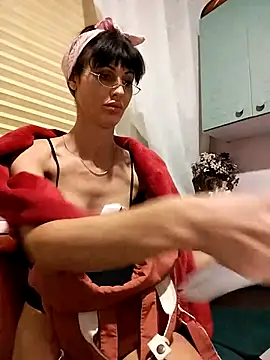 Snapshot of Kamila151 chatting on September 28, 12:16 am Kamila151 online show from September 28, 12:16 am