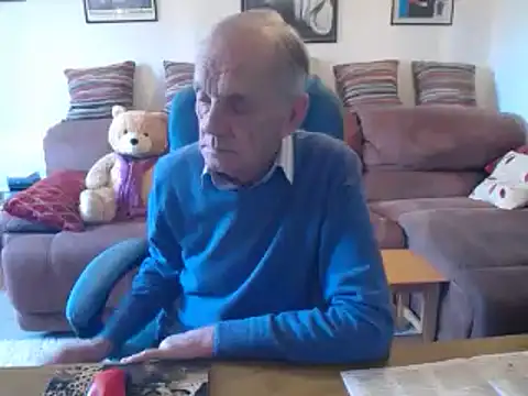 Snapshot of Ferret7777 chatting on October 13, 10:15 am Ferret7777 online show from October 13, 10:15 am