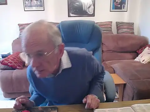 Snapshot of Ferret7777 chatting on October 17, 9:56 am Ferret7777 online show from October 17, 9:56 am