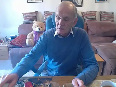 Snapshot of Ferret7777 chatting on October 22, 10:37 am Ferret7777 online show from October 22, 10:37 am