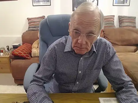 Snapshot of Ferret7777 chatting on October 25, 10:04 pm Ferret7777 online show from October 25, 10:04 pm