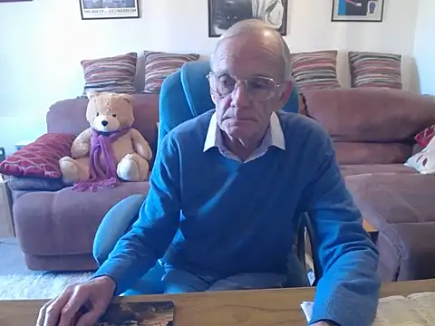 Snapshot of Ferret7777 chatting on November 2, 9:44 am Ferret7777 online show from November 2, 9:44 am