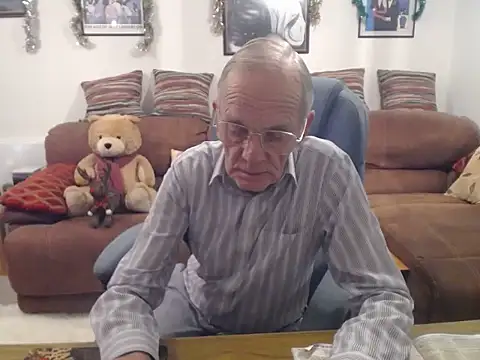 Snapshot of Ferret7777 chatting on December 4, 7:44 pm Ferret7777 online show from December 4, 7:44 pm