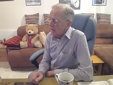 Snapshot of Ferret7777 chatting on February 4, 8:25 pm Ferret7777 online show from February 4, 8:25 pm