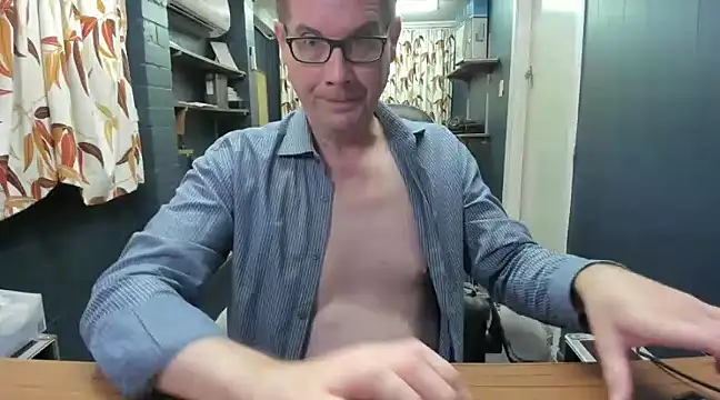 tilobinder online show from December 28, 3:26 pm