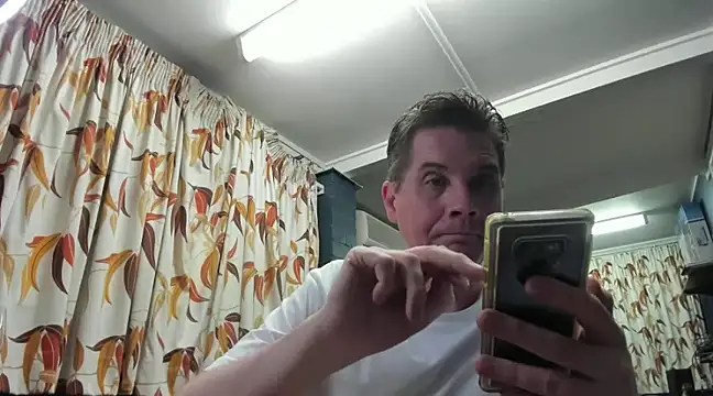 tilobinder online show from January 19, 1:12 pm