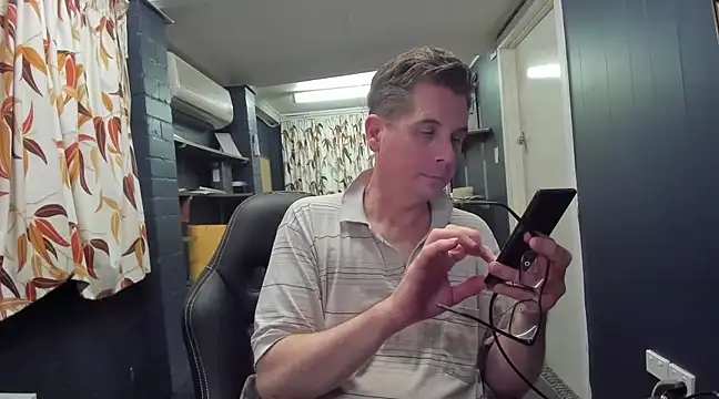 tilobinder online show from March 14, 4:09 pm