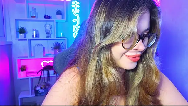 CutiePie3 online show from October 5, 5:33 pm