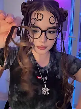 CutiePie3 online show from February 6, 9:29 pm