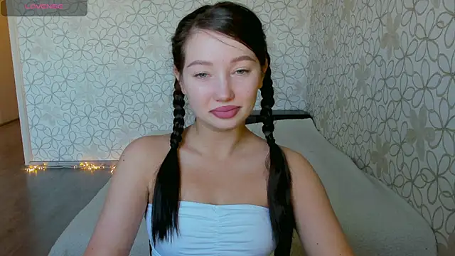 Lissa Cristal online show from May 19, 12:11 pm