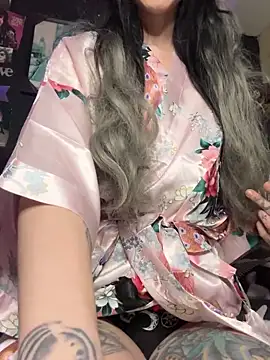 Snapshot of MissMidnightUK chatting on March 8, 12:30 am MissMidnightUK online show from March 8, 12:30 am