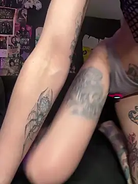 Snapshot of MissMidnightUK chatting on March 15, 9:32 pm MissMidnightUK online show from March 15, 9:32 pm