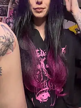 Snapshot of MissMidnightUK chatting on March 27, 12:38 am MissMidnightUK online show from March 27, 12:38 am