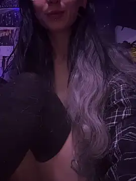 MissMidnightUK online show from May 20, 11:22 pm