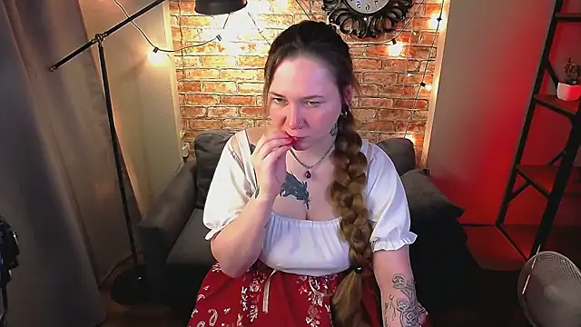 Ozalin Green online show from September 27, 7:30 pm