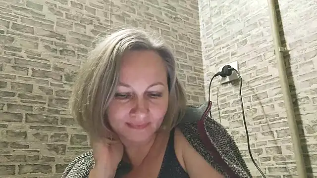 EdithManning online show from January 6, 3:51 pm