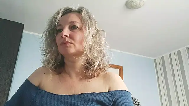 EdithManning online show from February 17, 6:21 am