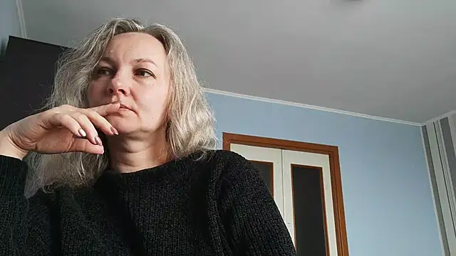 Snapshot of EdithManning chatting on April 30, 5:14 am EdithManning online show from April 30, 5:14 am