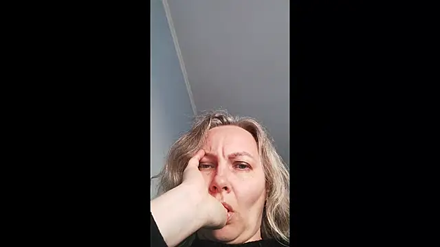 Snapshot of EdithManning chatting on April 30, 5:19 pm EdithManning online show from April 30, 5:19 pm