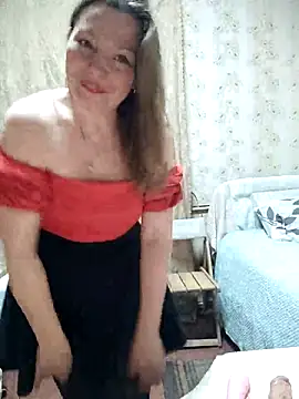 Snapshot of VselenaSun402 chatting on February 13, 1:40 pm VselenaSun402 online show from February 13, 1:40 pm