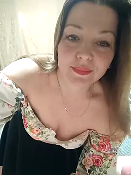 Snapshot of VselenaSun402 chatting on March 8, 1:37 pm VselenaSun402 online show from March 8, 1:37 pm