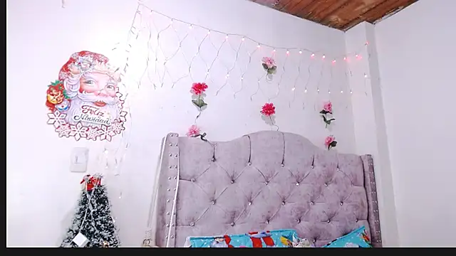 Snapshot of Devora77_7 chatting on December 20, 7:39 pm Devora77 7 online show from December 20, 7:39 pm