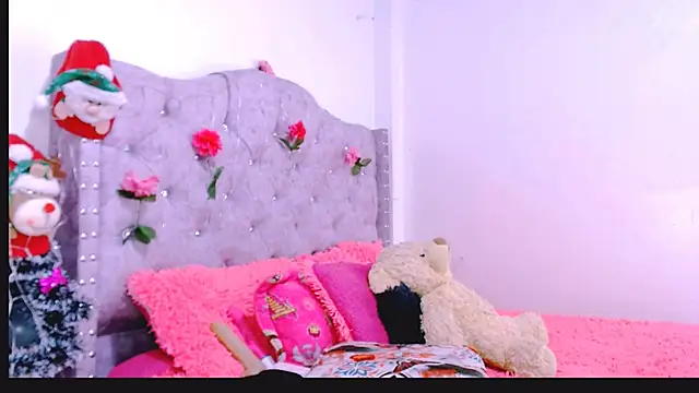 Snapshot of Devora77_7 chatting on January 12, 12:49 am Devora77 7 online show from January 12, 12:49 am