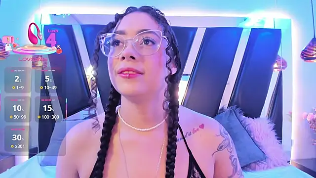 antonelllepiercee online show from October 8, 11:30 am