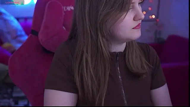 Snapshot of KellyPoter chatting on April 1, 9:21 am KellyPoter online show from April 1, 9:21 am