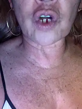 Snapshot of Kasandra_Ho chatting on February 19, 3:19 pm Kasandra Ho online show from February 19, 3:19 pm