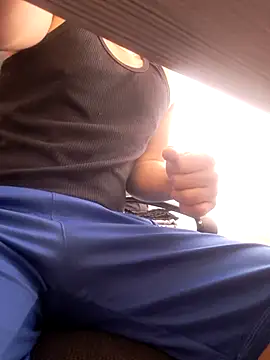 Snapshot of dragon1006 chatting on March 5, 4:13 pm dragon1006 online show from March 5, 4:13 pm