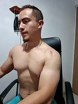 Snapshot of dragon1006 chatting on December 22, 1:02 am dragon1006 online show from December 22, 1:02 am