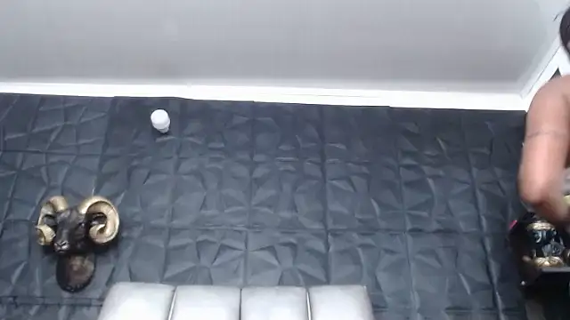 Snapshot of Hanna_Fox_69 chatting on March 3, 9:59 am Hanna Fox 69 online show from March 3, 9:59 am