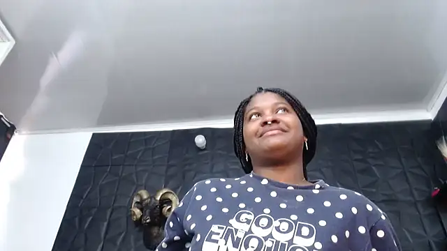 Snapshot of Hanna_Fox_69 chatting on March 14, 12:43 pm Hanna Fox 69 online show from March 14, 12:43 pm