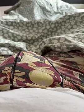 Snapshot of Tim67_12 chatting on April 4, 11:51 am Tim67 12 online show from April 4, 11:51 am