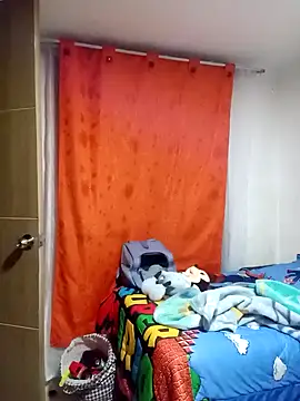 Skylar-Vox- online show from February 7, 11:55 pm