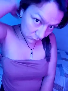 Skylar-Vox- online show from February 10, 11:45 pm