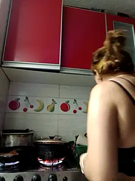 Skylar-Vox- online show from March 2, 4:17 am