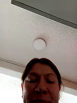 Skylar-Vox- online show from March 5, 12:49 am