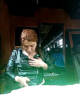 Skylar-Vox- online show from March 17, 1:29 pm