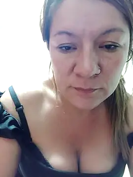 Skylar-Vox- online show from March 22, 8:08 am