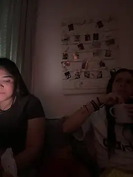 daniniescobarr online show from March 21, 5:16 pm