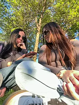 daniniescobarr online show from April 3, 5:55 pm