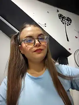 rapunzel069 online show from December 15, 11:42 pm