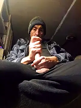 Pumpndeep online show from January 15, 8:30 am