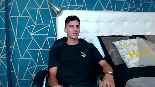 Snapshot of JakeMoxley chatting on January 27, 12:48 pm JakeMoxley online show from January 27, 12:48 pm