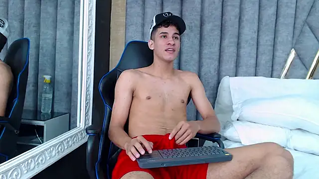 Snapshot of JakeMoxley chatting on February 1, 3:39 pm JakeMoxley online show from February 1, 3:39 pm